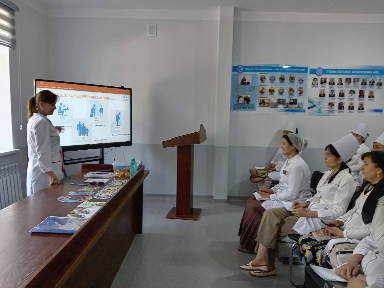 On April 9, 2025, a demonstration workshop was held for practical nurses and charge nurses