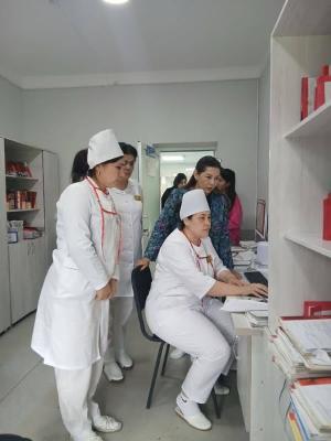 On April 17, 2025, the 34th SP of Chilanzar district was examined by endocrinologist D.M. Majidova from RSNPMCE named after academician E.H. Turakulov.