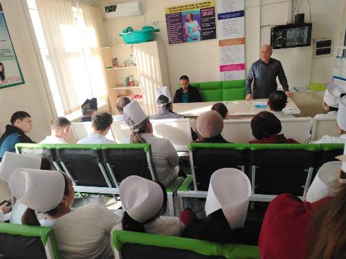 FOR HUMAN DIGNITY! On January 10, 2026, Shavkat U. Mamatkulov, an endocrinologist at the Jizzakh branch, gave a lecture to 17 general practitioners and 12 nurses.