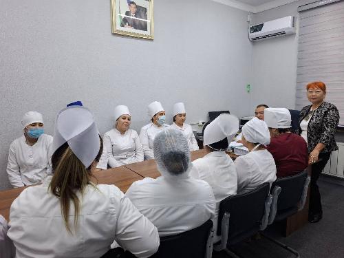 08.04.2025 E.A. Khan, endocrinologist of Tashkent branch of RSSPMCE named after academician Y.H. Turakulov, supervisor of Almazar district, studied the activity of 14 family hospitals of Almazor district.