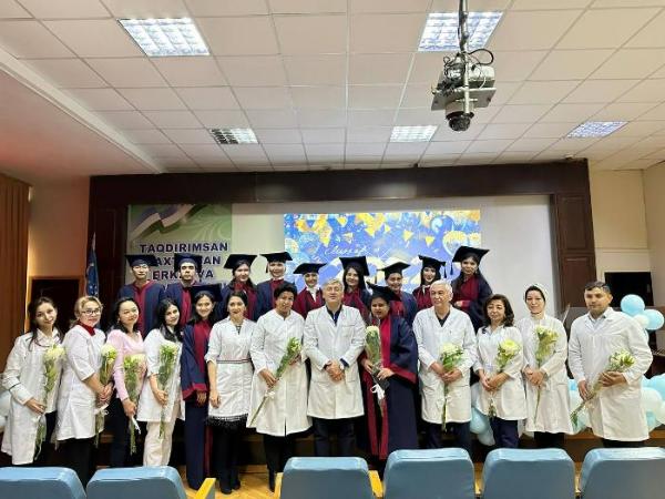 Ё.Х.Туракулова состоялось вручение дипломов клиническим ординаторам 2020-2022 гг. обучения.