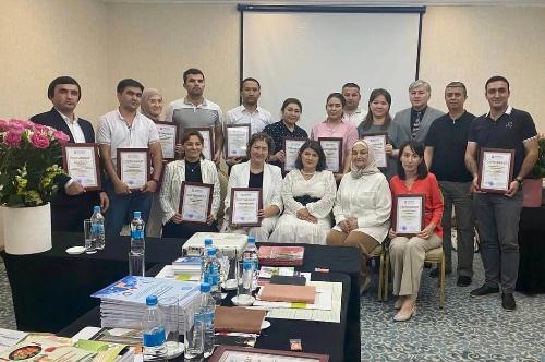 Inson qadri uchun!  O‘zb.Res. Prezidentining "Sog‘liqni saqlash vazirligi faoliyatini yanada takomillashtirish chora-tadbirlari to‘g‘risida"gi farmonga muvofiq ilg‘or xorijiy tajriba asosida  “Aholi salomatligi – 2030” milliy strategiyasi ishlab chiqildi.