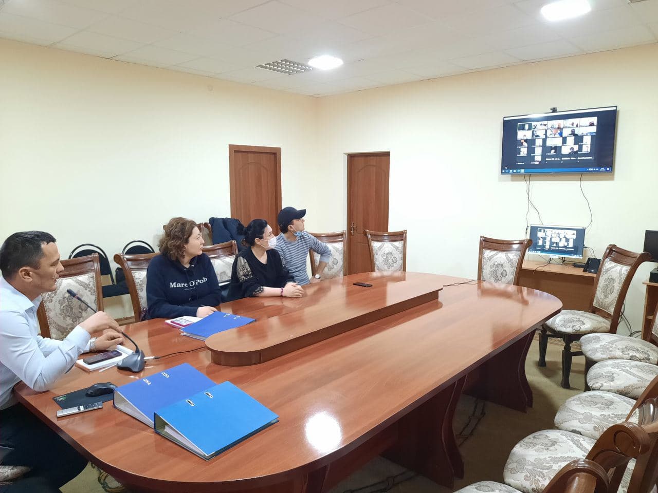 Сотрудники Республиканского Специализированного Научно-Практического Эндокринологического Медицинского Центра в Хорезмской области