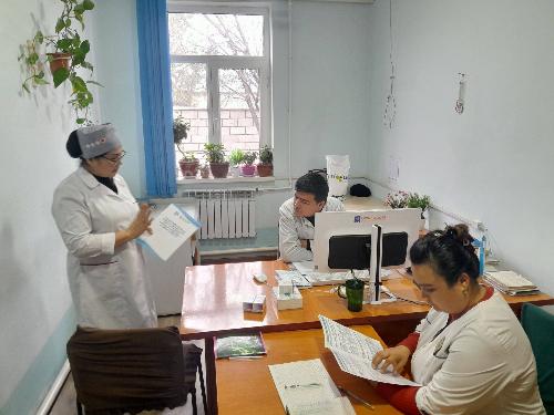 Туракургон туман 60 сонли мактабда 50 нафар укувчилар уртасида калконсимон без касалликларига тиббий курик утказилди.