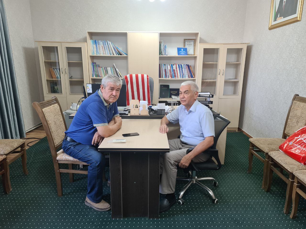 Министерством здравоохранения Сурхандарьинской области организован медицинский осмотр пациентов заведующим отделения эндокринной хирургии РСНПМЦ Эндокринологии им. Ё.Х. Туракулова, к.м.н. Алимжоновым Н.А. В ходе осмотра, проходившего с 14 по 16 июня.